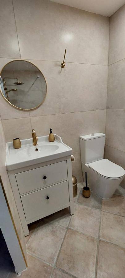 Double Room with Private Bathroom in Besse-sur-Issole, Côte méditerranéenne (France)