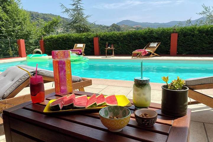 Location de vacances pour 6 personnes, avec Terrasse et Jardin à Tourrette-Levens