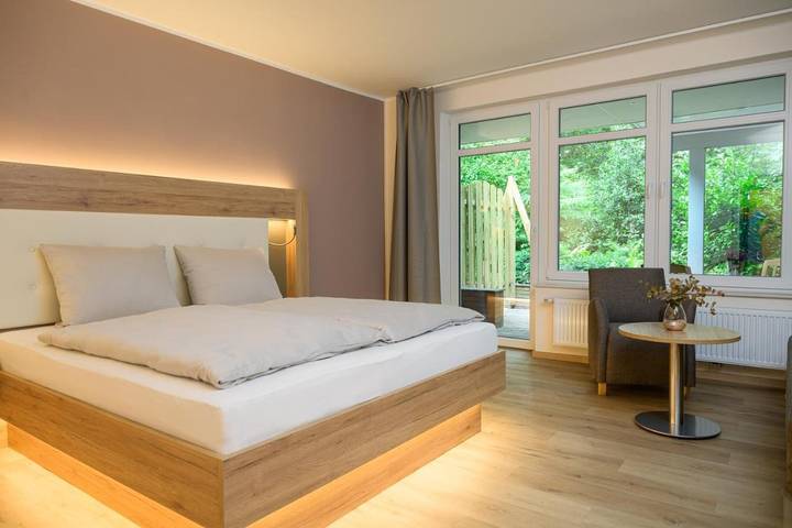 Hotel für 2 Personen, mit Terrasse und Garten in Holtland