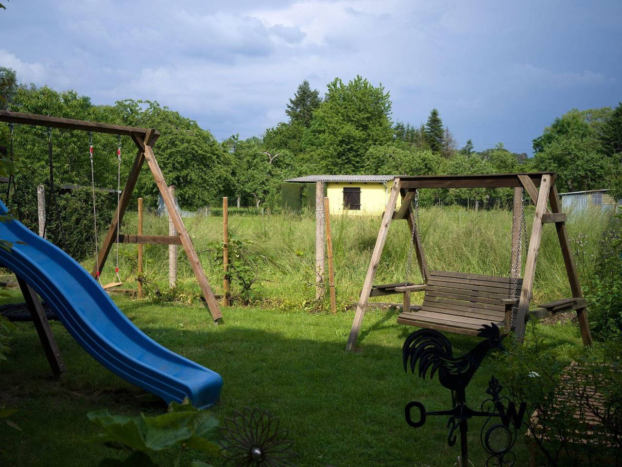 Ganze Ferienwohnung, Ferienwohnung direkt an der Nied - Appartement/Fewo, Dusche, Wc, 1 Schlafraum in Rehlingen-Siersburg, Saar-Nahe-Bergland