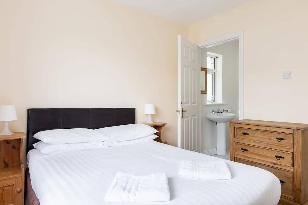 The Links 23, Great Location for Great Surf! in Lahinch, County Clare