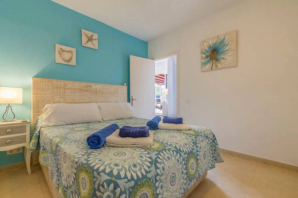 Charming 2 bedroom semi-detached villa in Binibeca in Binibeca, Sant Lluís