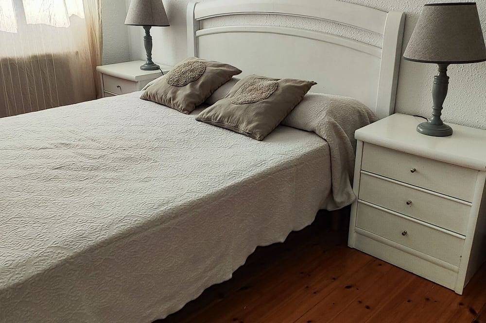 Entire apartment, In the middle of a cultural, gastronomic and leisure area. in Santander, Cantabrian Coast