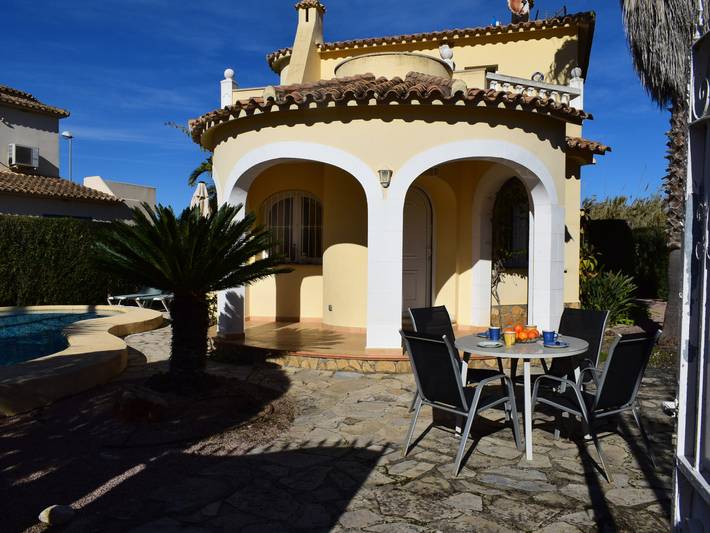 Villa für 4 Personen, mit Terrasse und Garten, mit Haustier in Oliva - 2