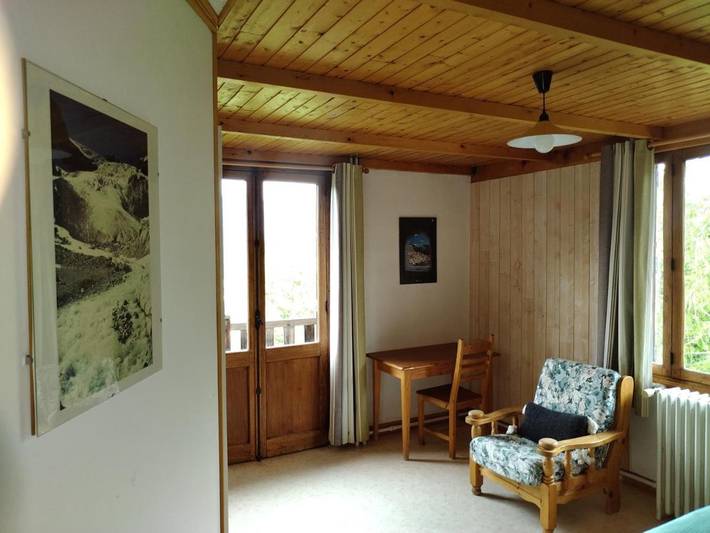 Location de vacances pour 3 personnes, avec jardin et vue sur le lac ainsi que terrasse et vue à Embrun - 4