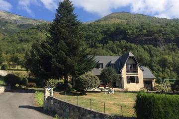 Gîte pour 7 personnes, avec terrasse et jardin à Ouzous