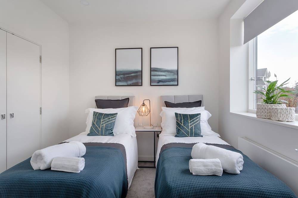 Apartamento entero, 2 Bedroom, 2 Bathroom-Lujoso-Apartamento-Baño en la habitacion in Stevenage, Hertfordshire
