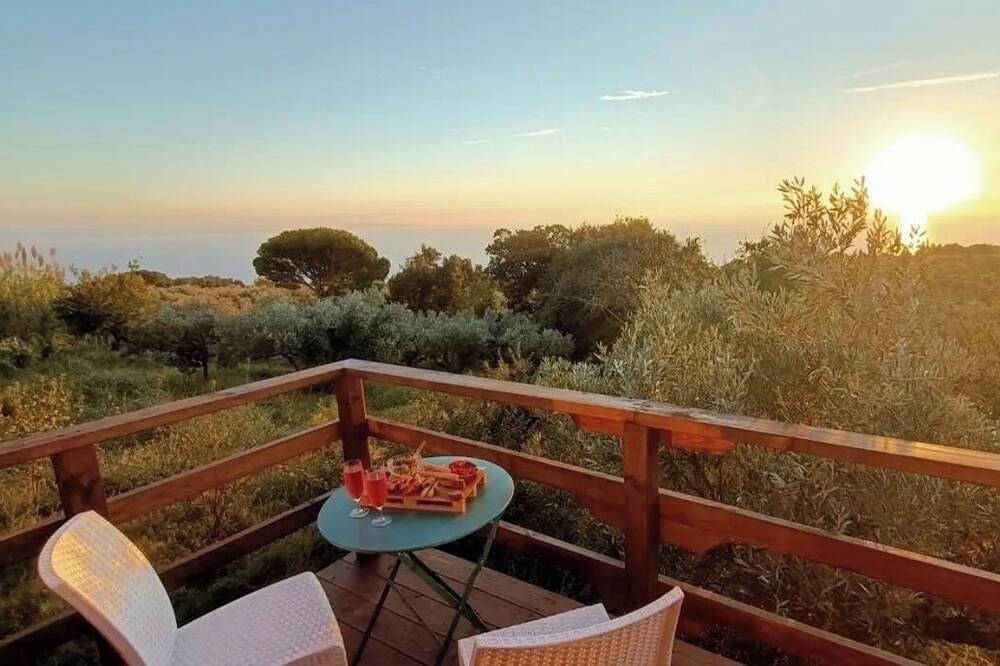 The Treehouse - Treehouse at Golden Camp in Nocera Terinese, Catanzaro Provinz