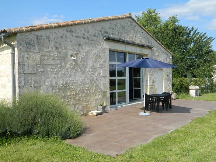 Location de vacances pour 4 personnes, avec vue et jardin, adapté aux familles à Saint-Hilaire-du-Bois