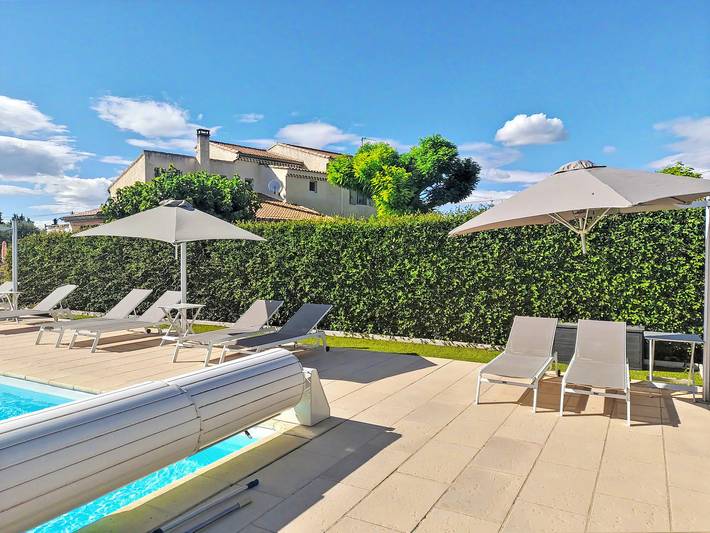 Gîte pour 15 personnes, avec jacuzzi et piscine, adapté aux familles à Carpentras - 2