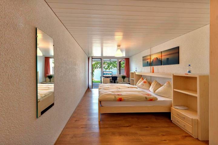 Hotel für 2 Personen, mit Seeblick und Terrasse sowie Garten, mit Haustier - 1