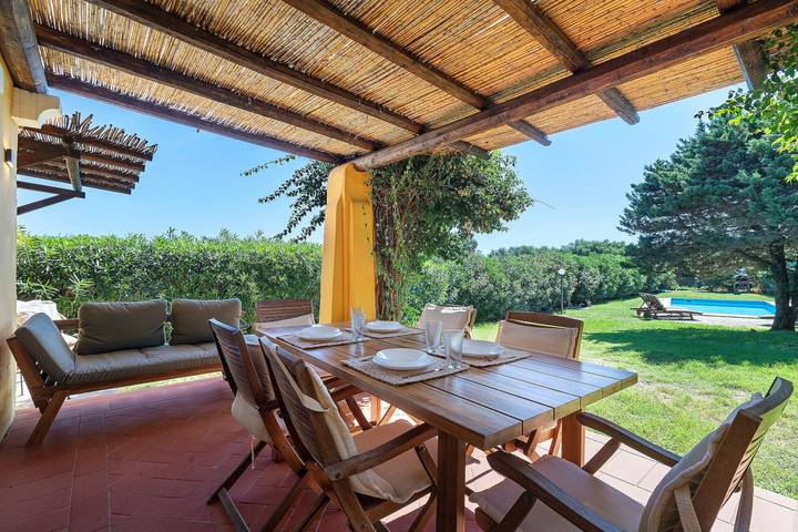 Villa 'Sole' mit privatem Pool, Wlan und Klimaanlage in Punta De Su Turrione, Stintino