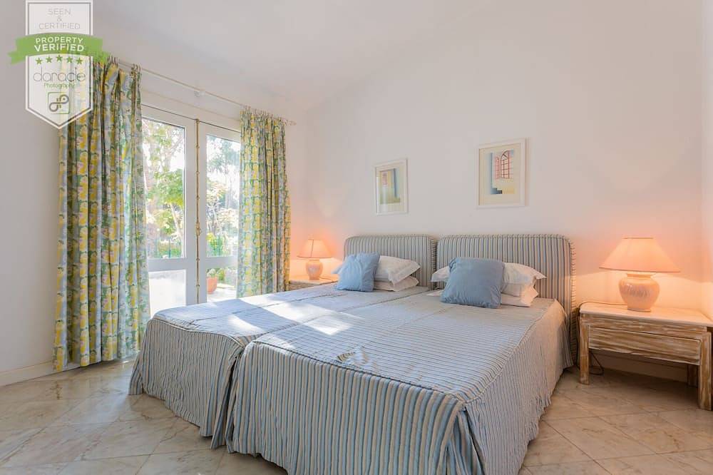 Vilamoura Ténis -casa com Jardim Privado Dentro do Condominio com 6 Piscinas in Loulé, Loulé (São Sebastião)