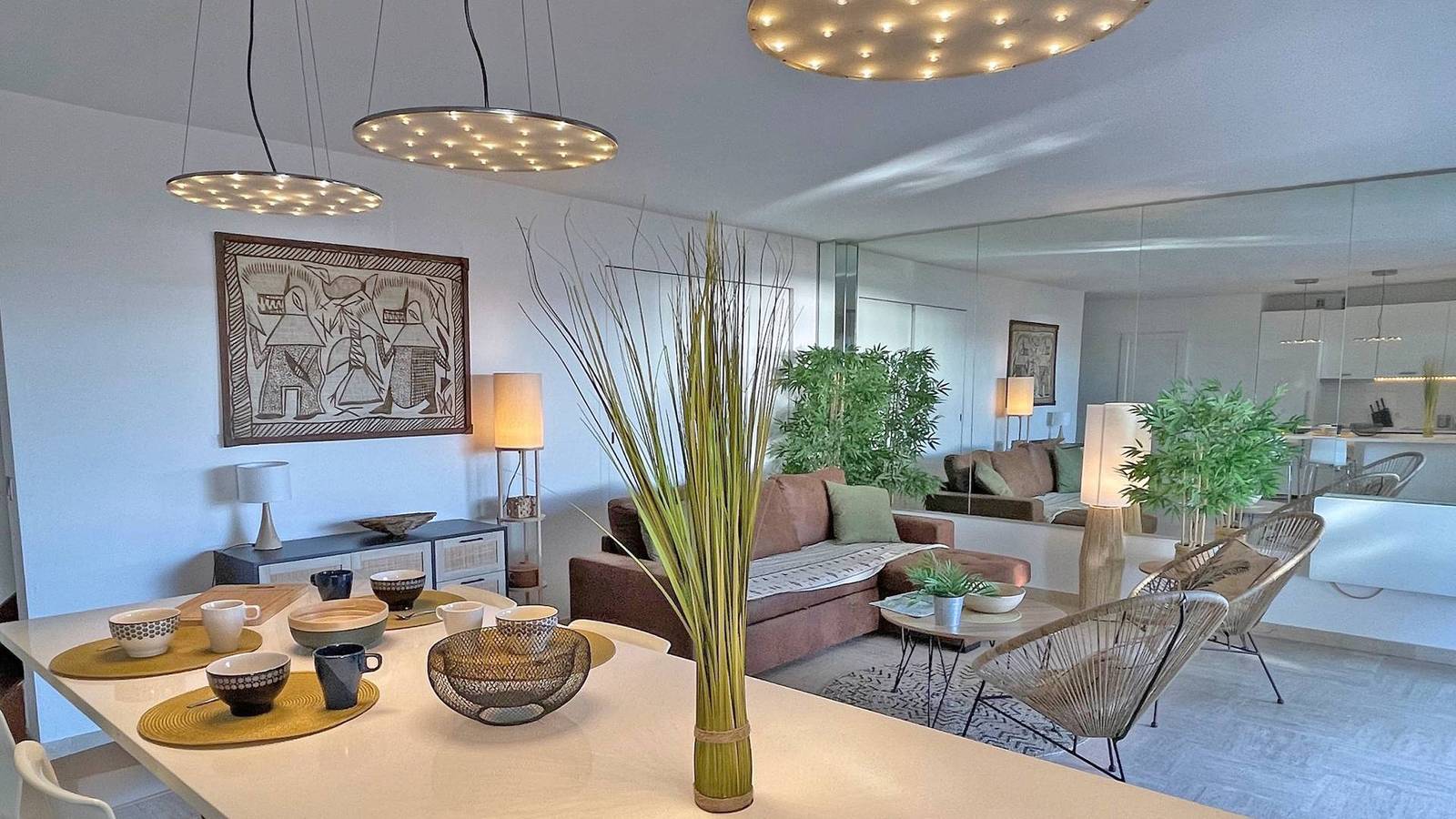 Ganze Ferienwohnung, 3-Zimmer-Wohnung Duplex - 4/5 Personen - Meerblick - Klimaanlage - Wifi - Stadtzentrum - Sainte Maxime in Sainte-Maxime, Draguignan Region