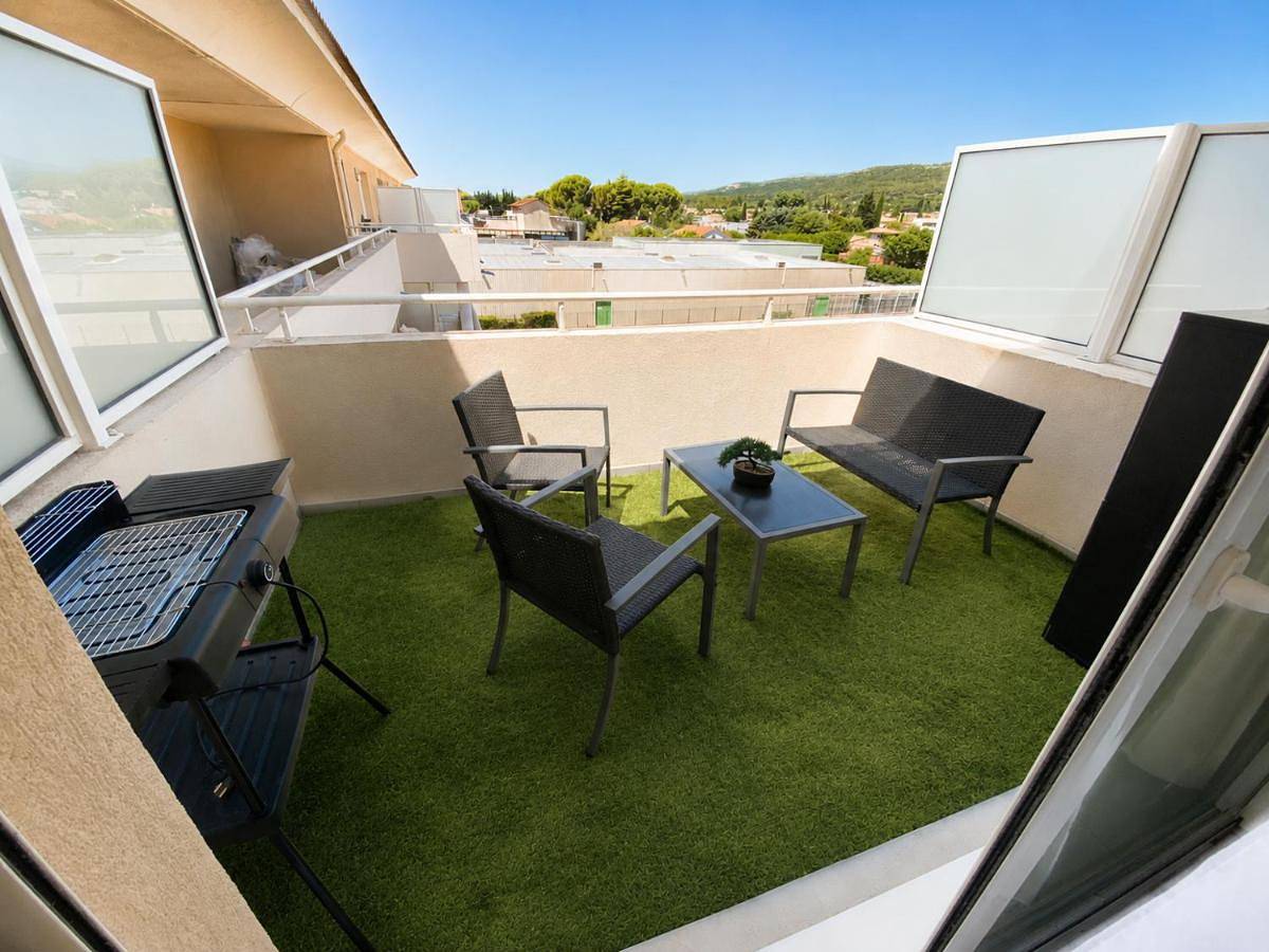 Appartement entier, Studio cosy climatisé avec piscine parking Centre de Brignoles in Brignoles, Région de Brignoles