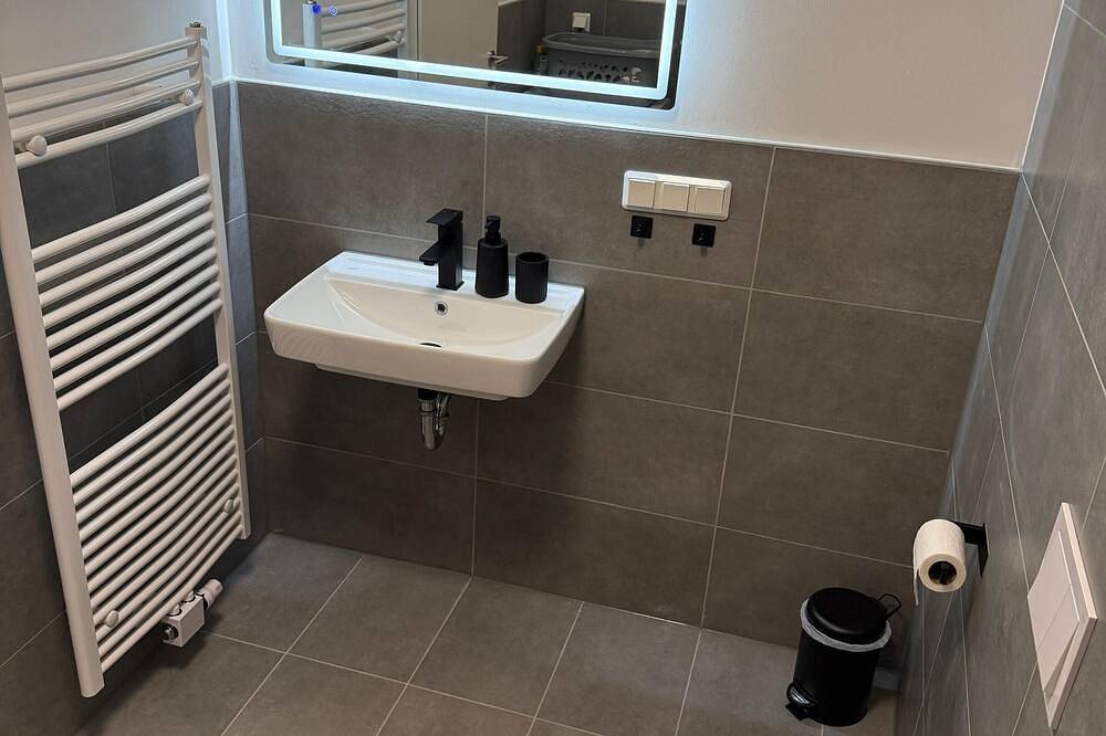 Entire apartment, Modern apartment with parking and 24h check-in in Braunschweig (Germany), Brunswick Region