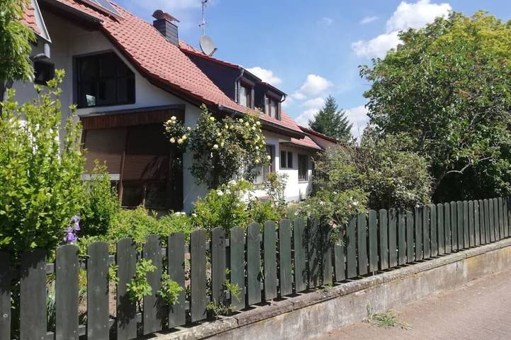 Ferienhaus für 10 Personen, mit Garten in Bergisch Gladbach