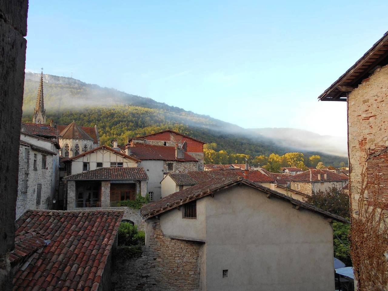 Two-Bedroom Townhouse in Saint-Antonin-Noble-Val, Tarn-et-Garonne