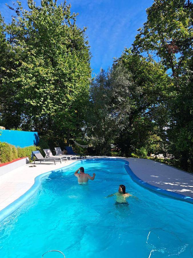Location de vacances pour 4 personnes, avec vue ainsi que piscine et jardin dans Vila Verde - 3