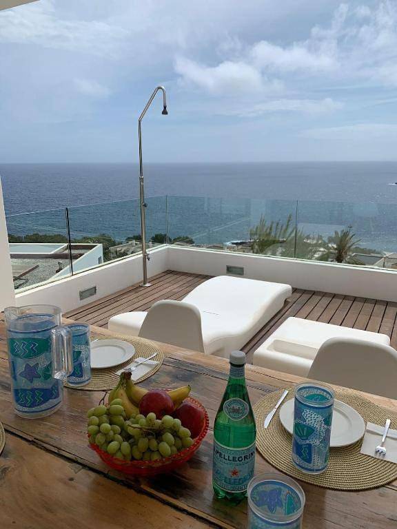 Villa pour 7 personnes, avec Terrasse ainsi que Piscine et Vue à Roca Llisa