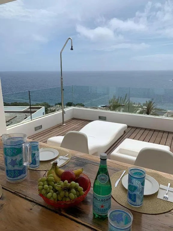 Villa für 7 Personen, mit Ausblick und Terrasse sowie Pool, mit Haustier - 1