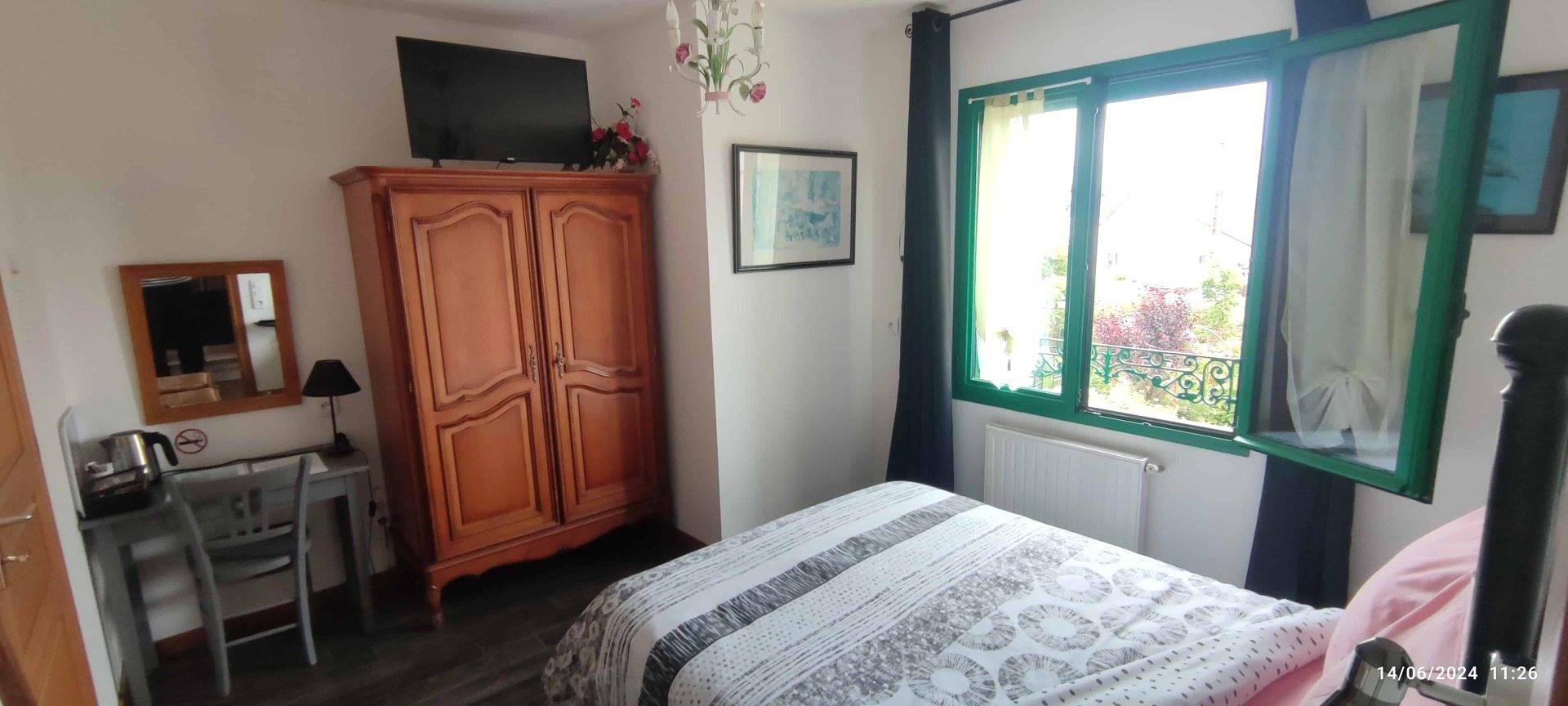 Chambres d'hôtes Mongarny Cancale parking privé - Chambre Les Crolles in Cancale, Baie du Mont-Saint-Michel