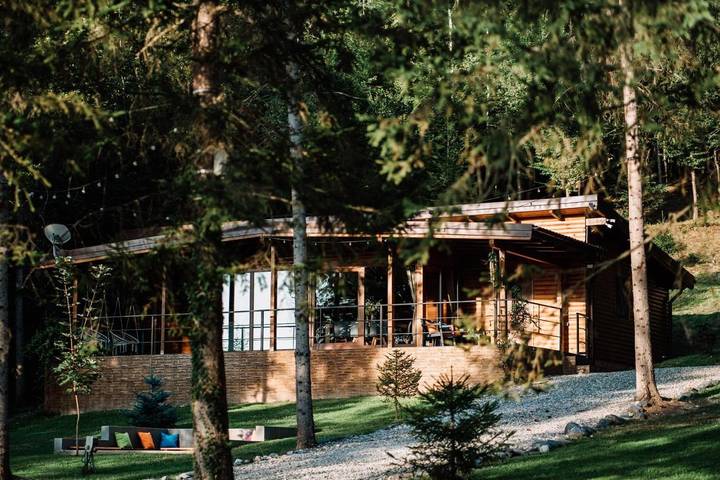 Camping para 6 personas, con Terraza además de Jardín y Vistas en Rumania