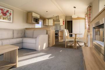 Chalet for 8 People in Ingoldmells, Lincolnshire, Photo 2