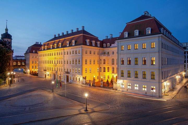 Hotel für 2 Personen, mit Sauna und Terrasse sowie Pool, mit Haustier in Residenzschloss - 2
