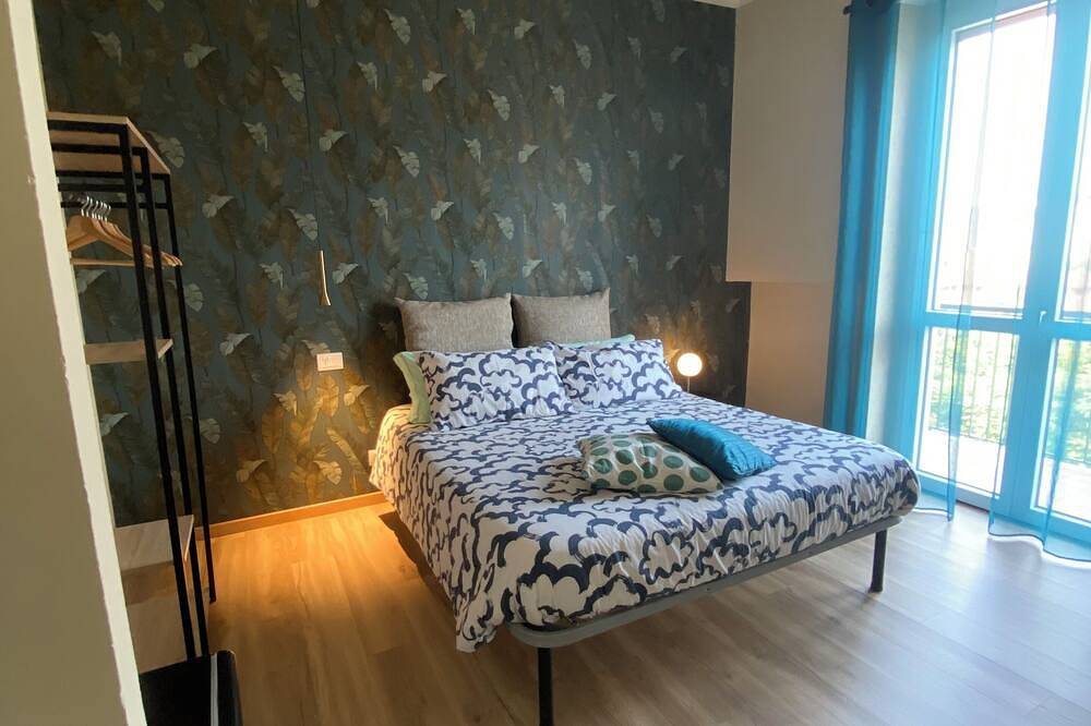Blue King Room in Alba, Langhe