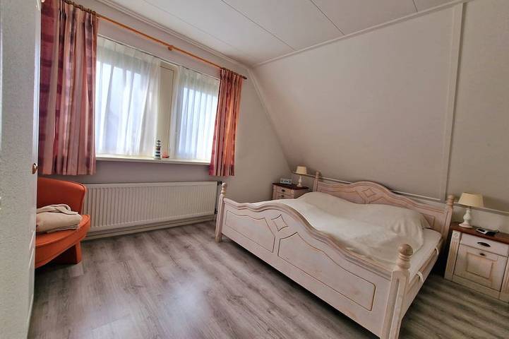 Ferienhaus für 7 Personen, mit Whirlpool und Sauna sowie Garten und Terrasse in Julianadorp - 2