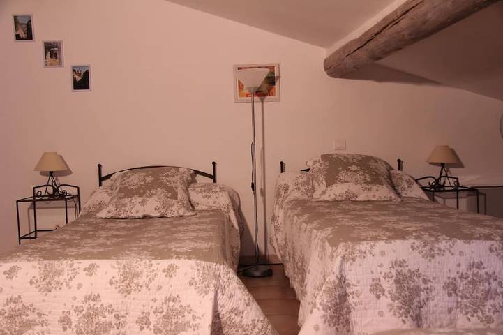 Location de vacances pour 5 personnes, avec terrasse et jardin à Saint-Saturnin-lès-Apt - 3