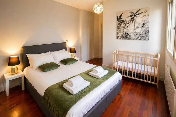 Location de vacances pour 13 personnes, avec jacuzzi et jardin à Gagny - 3
