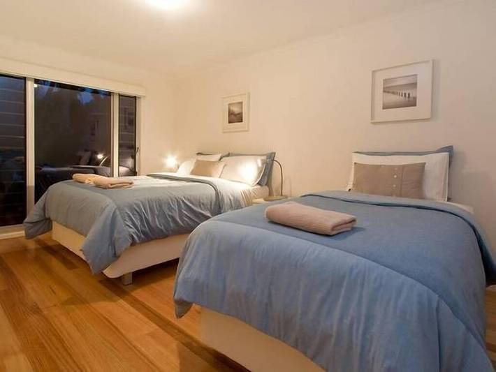 Holiday home for 13 people, with garden and balcony as well as hot tub in Rosebud