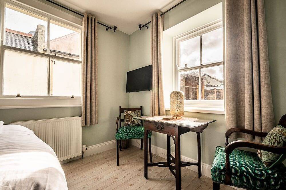 Ganze Wohnung, Klassisch-Apartment-Gartenblick-Eigenes Badezimmer in Chagford, Dartmoor National Park