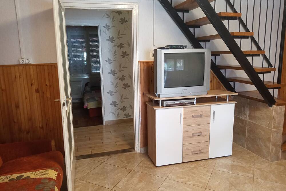 Ein ganzes Ferienhaus mit Garten in Fonyód für 2-10 Personen in Fonjod, Plattensee Südufer