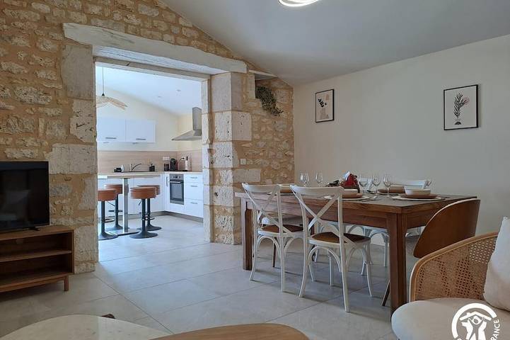 Location de vacances pour 4 personnes, avec jardin à Souel