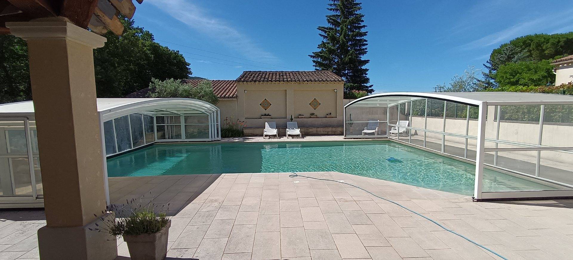 Gîte "Les Oliviers" avec piscine proche du Mont-Ventoux in Saint-Romain-en-Viennois, Parc naturel régional du Mont-Ventoux