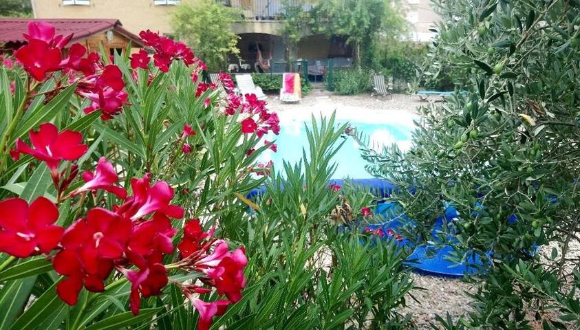 Appartement de vacances pour 2 personnes, avec Terrasse et Jardin ainsi que Piscine et Vue