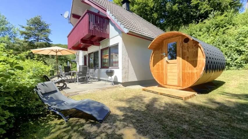 Ferienhaus für 6 Personen, mit Garten und Sauna sowie Terrasse in Kirchheim - 2
