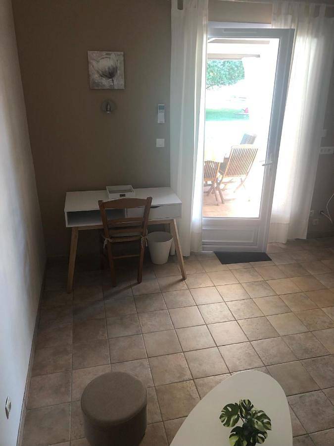 Location de vacances pour 4 personnes, avec jardin ainsi que piscine et jacuzzi à Les Mées - 2