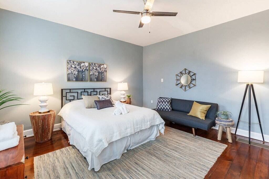 Ganze Wohnung, Stylish Flat in Walkable Downtown w/ Parking in Cincinnati, Hamilton County (OH)