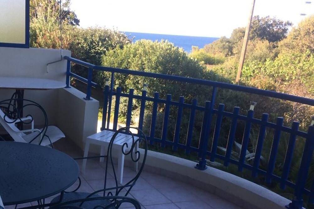 Appartement entier, 4pers St Raphaël vue mer+Esterel au pied. garage park Wifi Ch+2superposés+canapé in Saint-Raphaël, Massif de l'Esterel
