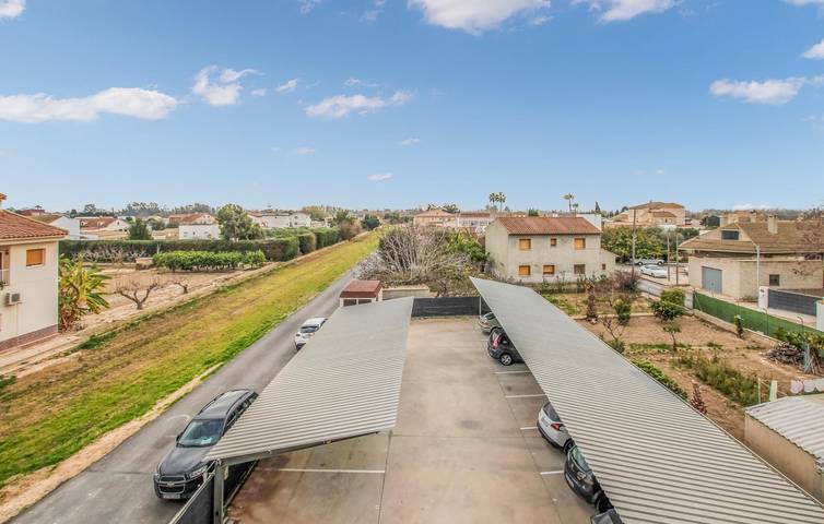 Ganze Ferienwohnung, Luxus-Apartment mit Aufzug, TV und Flussblick in Deltebre, Delta de l'Ebre
