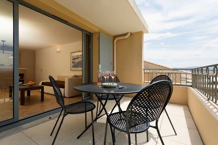 Appartement de vacances pour 4 personnes, avec Balcon et Piscine