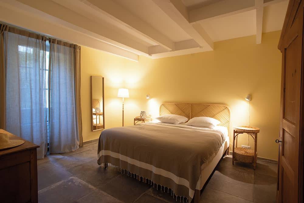 Appartement entier, Carignan - Gîte élégant, 3 chambres in Gonfaron, Région de Brignoles