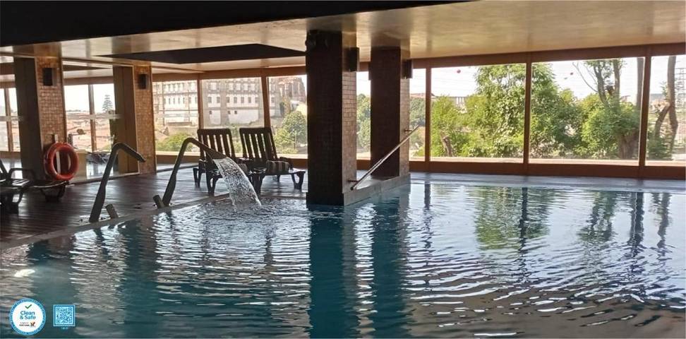 Hotel para 2 pessoas, com Terraço e Jacuzzi e ainda Jardim and Piscina em Azurara