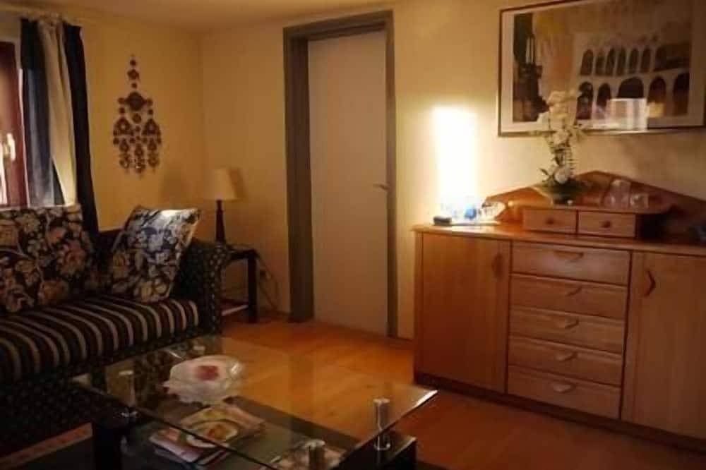 Ganze Wohnung, Ferienwohnung Eitorf für 1 - 4 Personen mit 1 Schlafzimmer - Ferienwohnung in Eitorf, Windecker-Ländchen