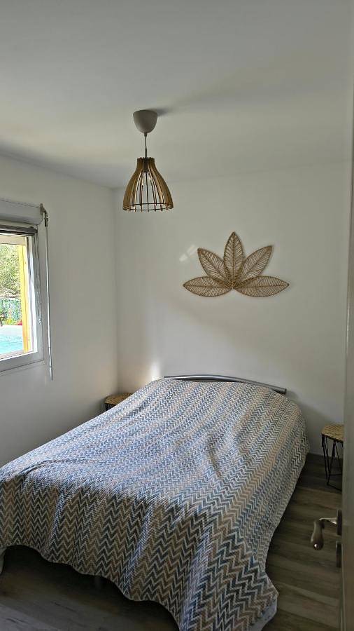 Location de vacances pour 6 personnes, avec Terrasse et Jardin ainsi que Piscine et Vue à Saint-Brès - 4
