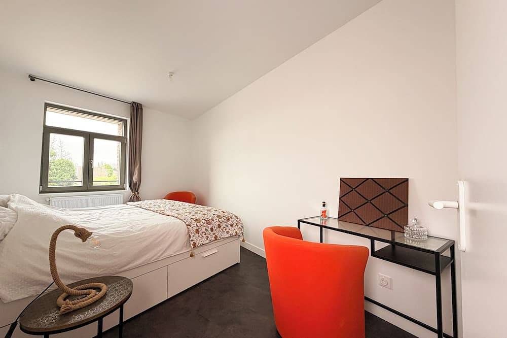 Entire apartment, La sucrerie - 2-bedroom apartment in Sin-le-Noble, Department Nord